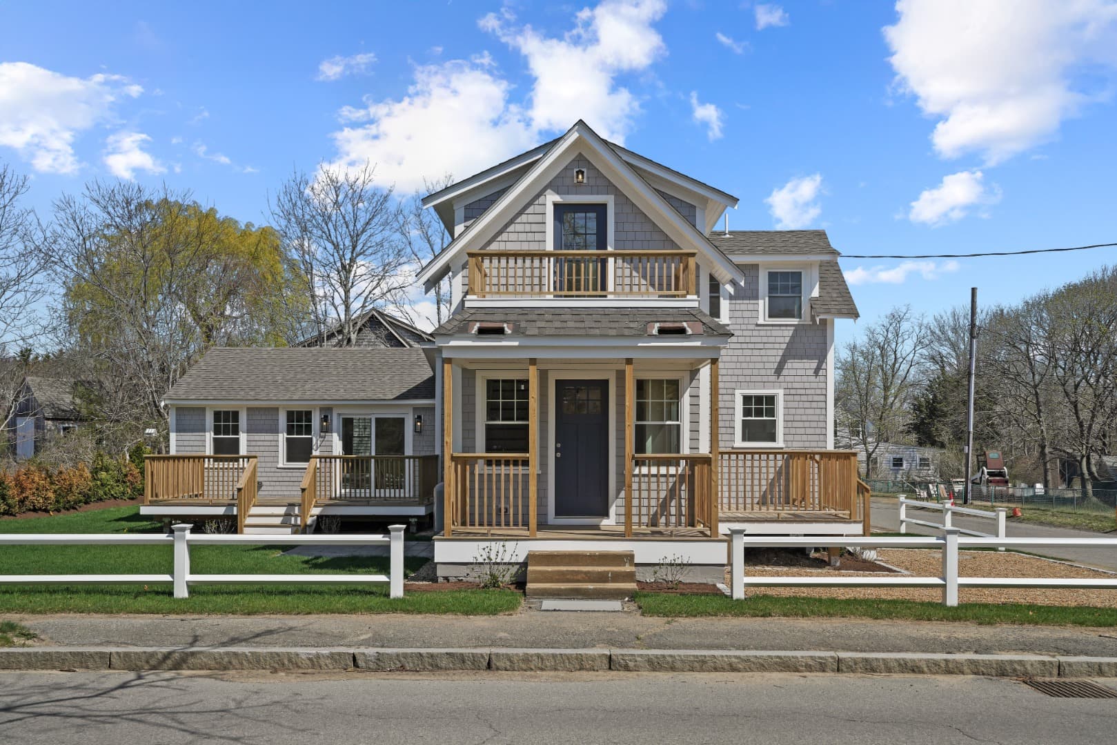 33 Vineyard Avenue