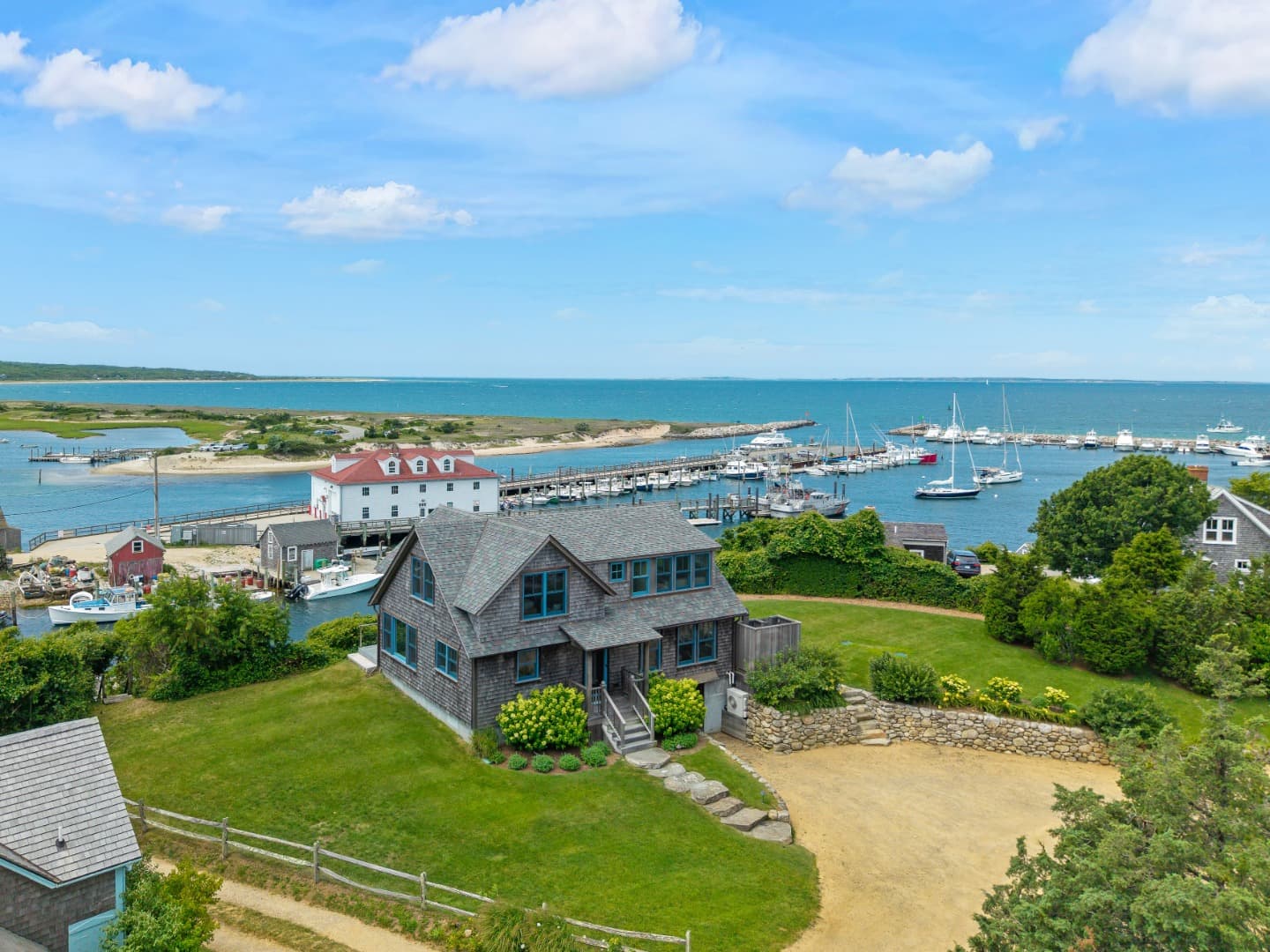 26 Harbor Hill Road